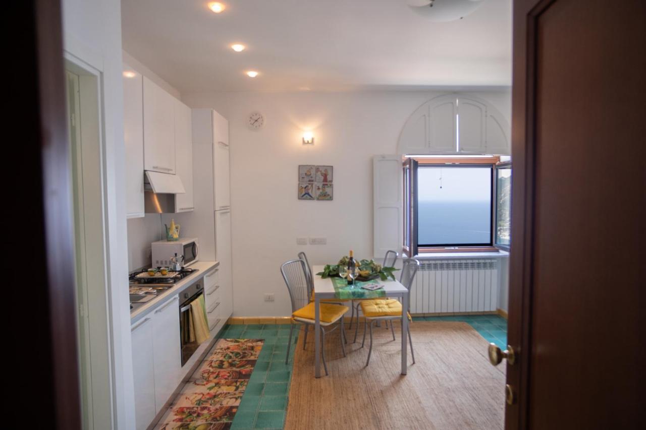 Casa Bianca: Delightful Apartment In 拉维罗 外观 照片